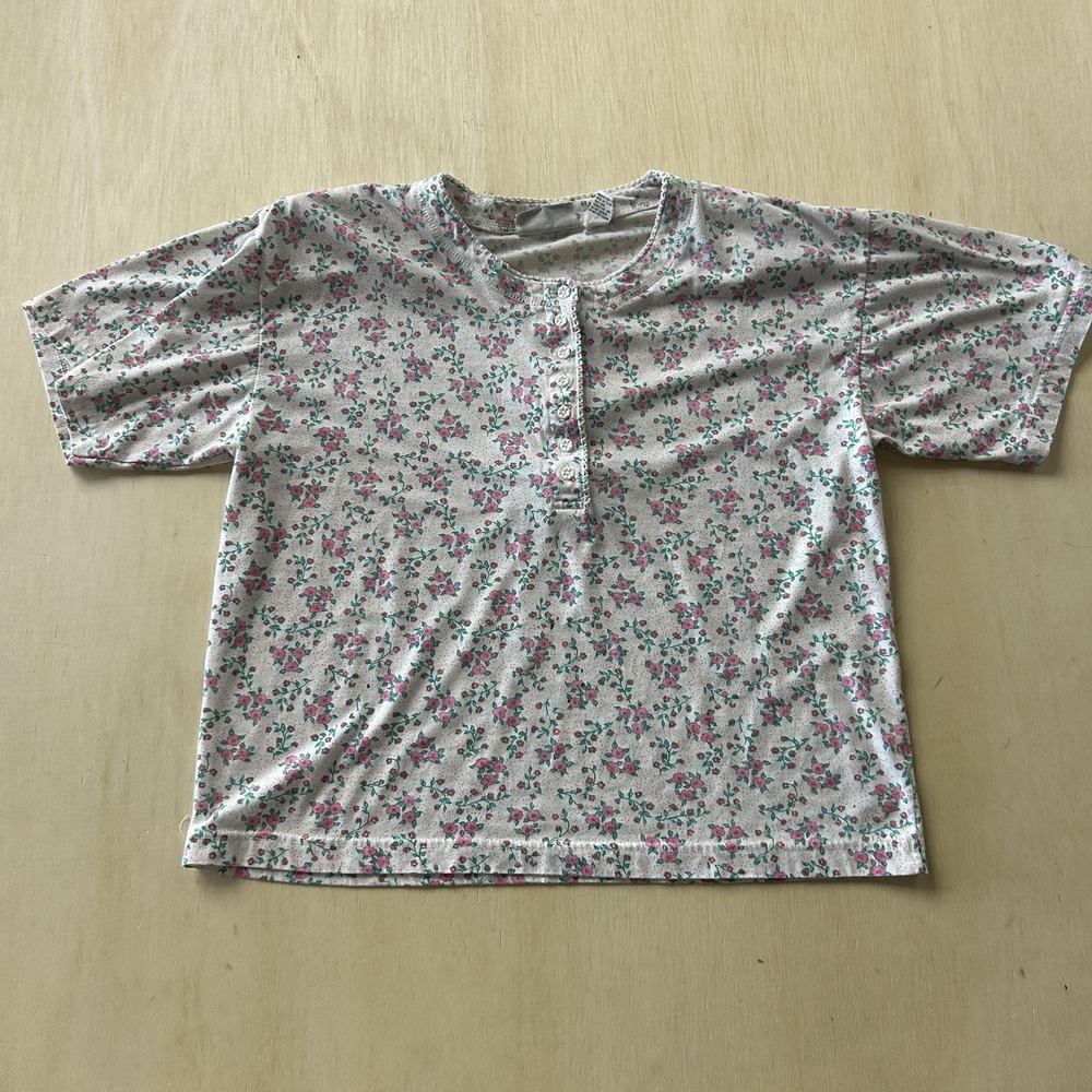 Vintage Chic Shirt Womens Small White Floral Button Scoop Neck Short Sleeve Tee
